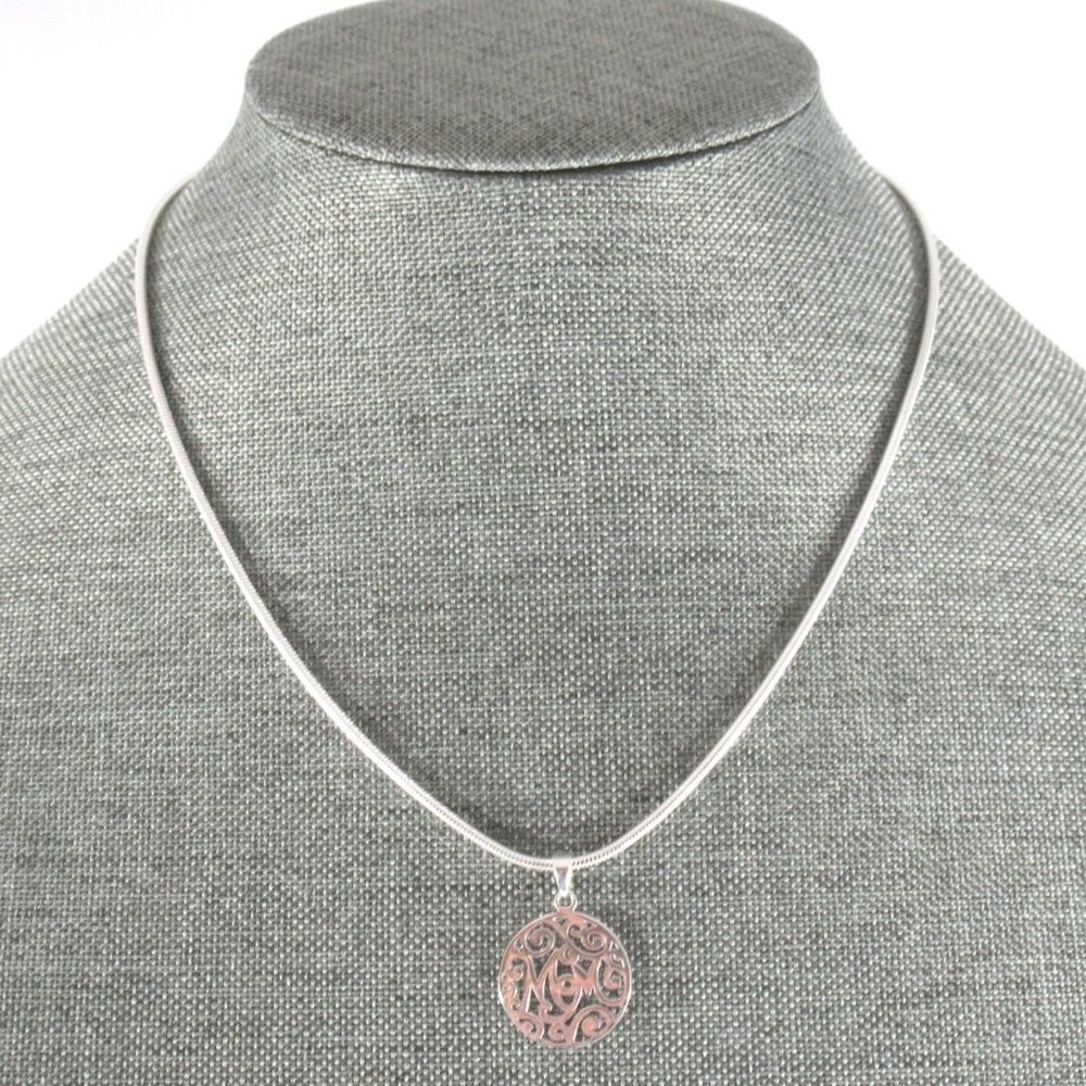 Sterling Silver 925 "Mom" Pendant Snake Chain 18'